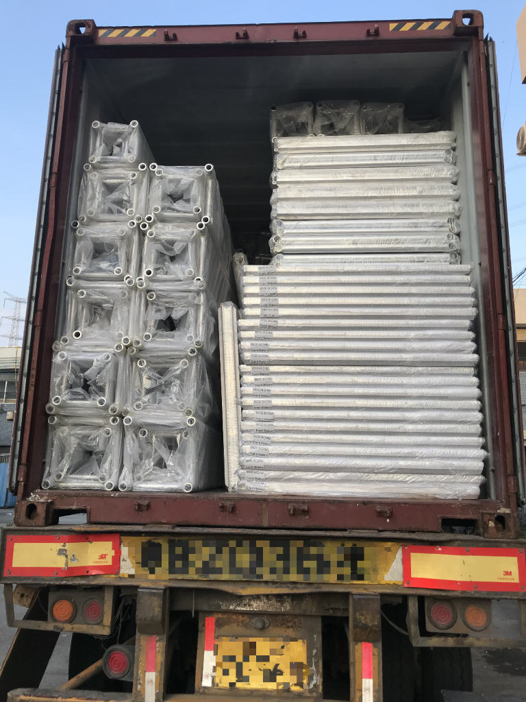 Ocean Freight Service Stage Lights From China to Jeddah