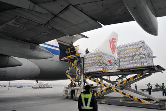 door to door by air freight aviation seat from can to dxb